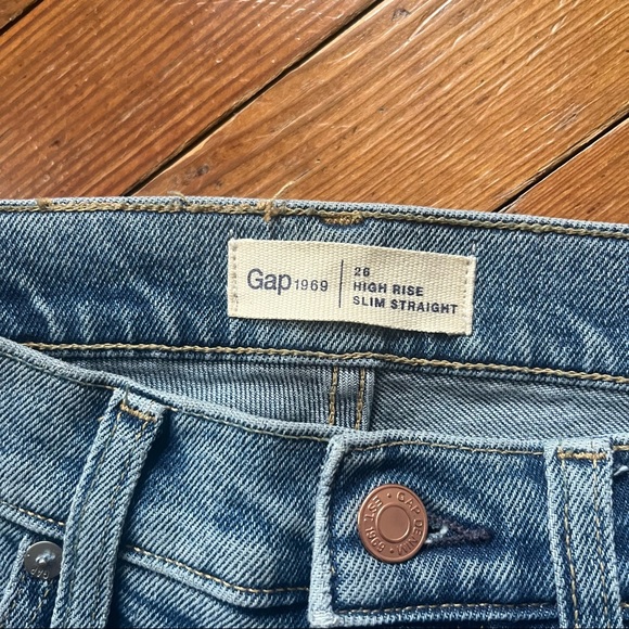 Gap High Rise Jeans - Picture 4 of 5